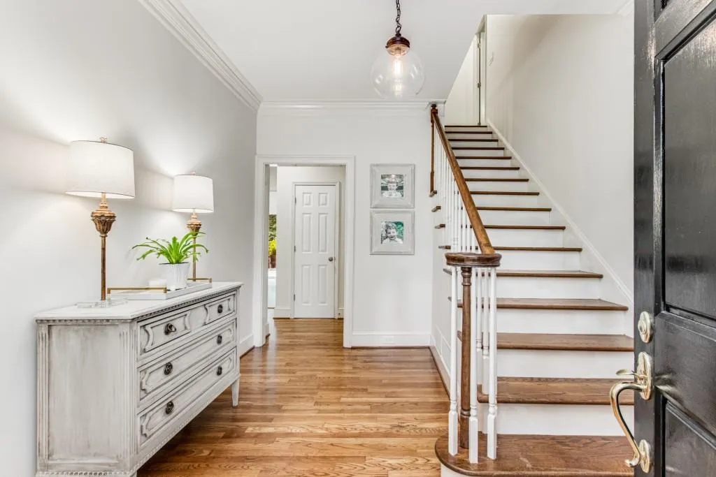 5560 Arundel Drive, Sandy Springs, Georgia 30327, 5 Bedrooms Bedrooms, ,4 BathroomsBathrooms,Residential,Sold,5560 Arundel Drive,7066266