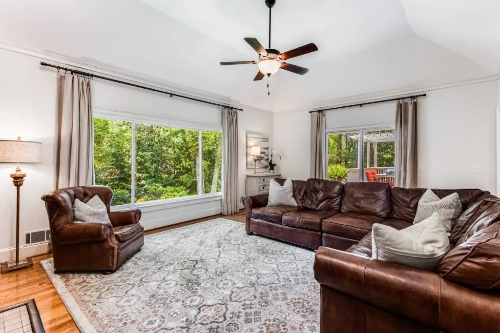 5560 Arundel Drive, Sandy Springs, Georgia 30327, 5 Bedrooms Bedrooms, ,4 BathroomsBathrooms,Residential,Sold,5560 Arundel Drive,7066266