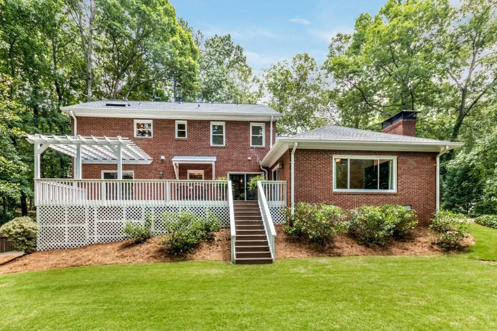 5560 Arundel Drive, Sandy Springs, Georgia 30327, 5 Bedrooms Bedrooms, ,4 BathroomsBathrooms,Residential,Sold,5560 Arundel Drive,7066266