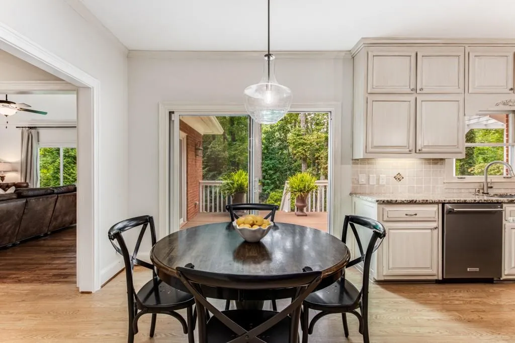 5560 Arundel Drive, Sandy Springs, Georgia 30327, 5 Bedrooms Bedrooms, ,4 BathroomsBathrooms,Residential,Sold,5560 Arundel Drive,7066266