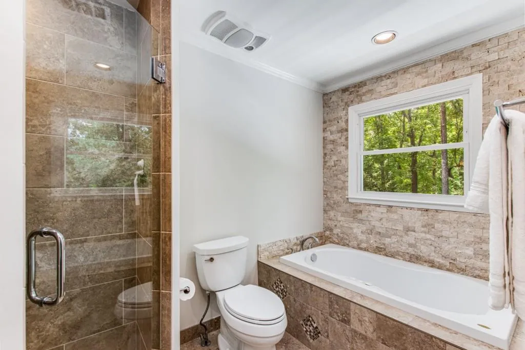 5560 Arundel Drive, Sandy Springs, Georgia 30327, 5 Bedrooms Bedrooms, ,4 BathroomsBathrooms,Residential,Sold,5560 Arundel Drive,7066266