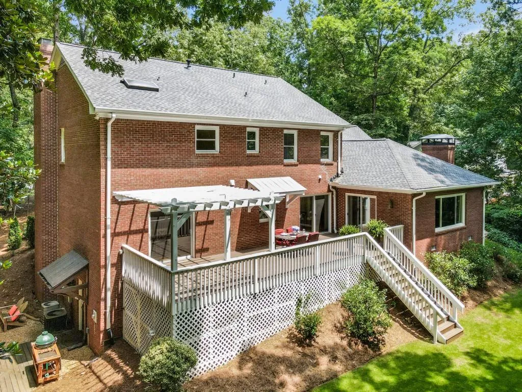 5560 Arundel Drive, Sandy Springs, Georgia 30327, 5 Bedrooms Bedrooms, ,4 BathroomsBathrooms,Residential,Sold,5560 Arundel Drive,7066266