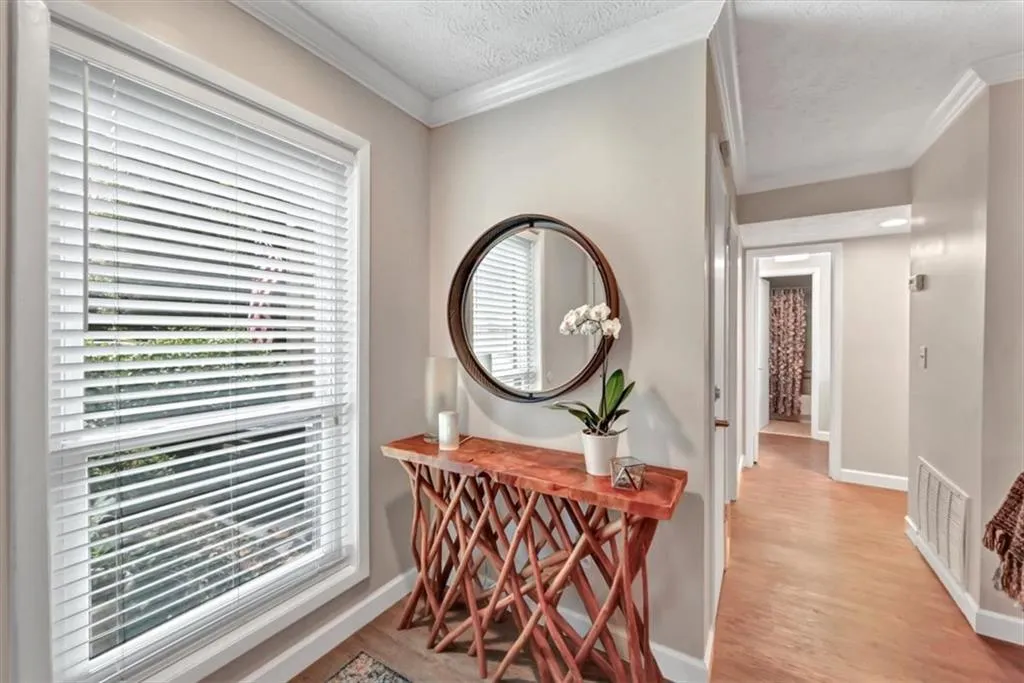 5135 Roswell Road Unit 1, Sandy Springs, Georgia 30342, 2 Bedrooms Bedrooms, ,2 BathroomsBathrooms,Residential,Sold,5135 Roswell Road Unit 1,7108353