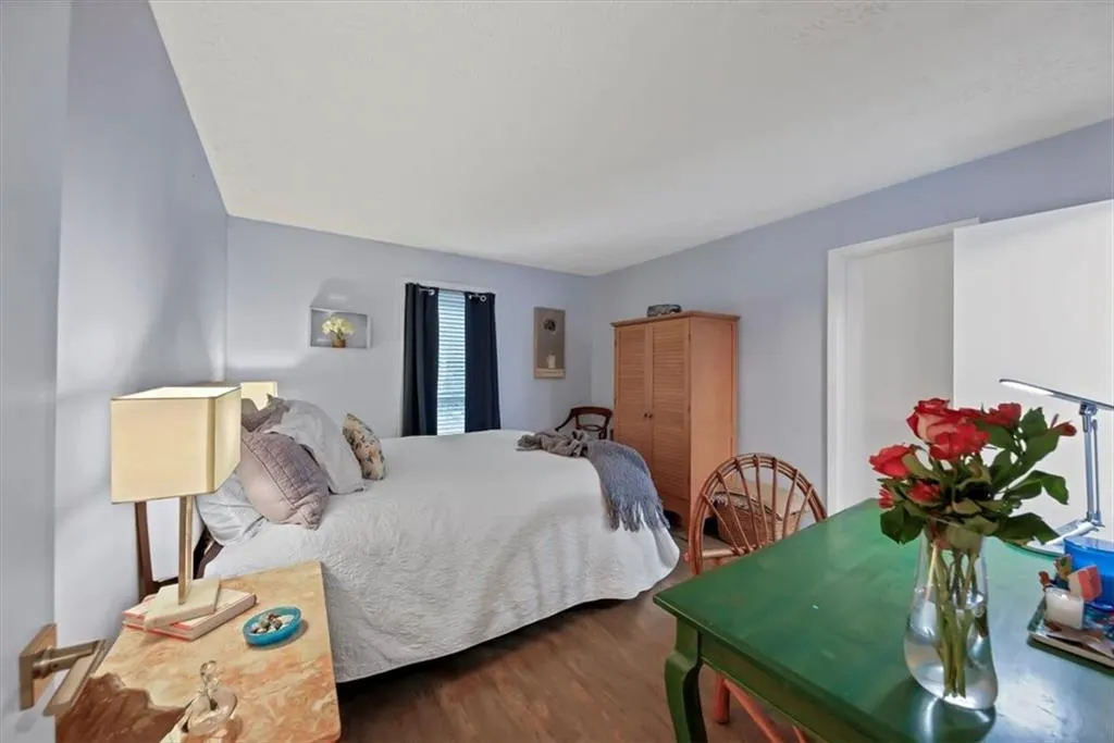 5135 Roswell Road Unit 1, Sandy Springs, Georgia 30342, 2 Bedrooms Bedrooms, ,2 BathroomsBathrooms,Residential,Sold,5135 Roswell Road Unit 1,7108353