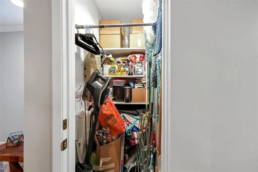 5135 Roswell Road Unit 1, Sandy Springs, Georgia 30342, 2 Bedrooms Bedrooms, ,2 BathroomsBathrooms,Residential,Sold,5135 Roswell Road Unit 1,7108353