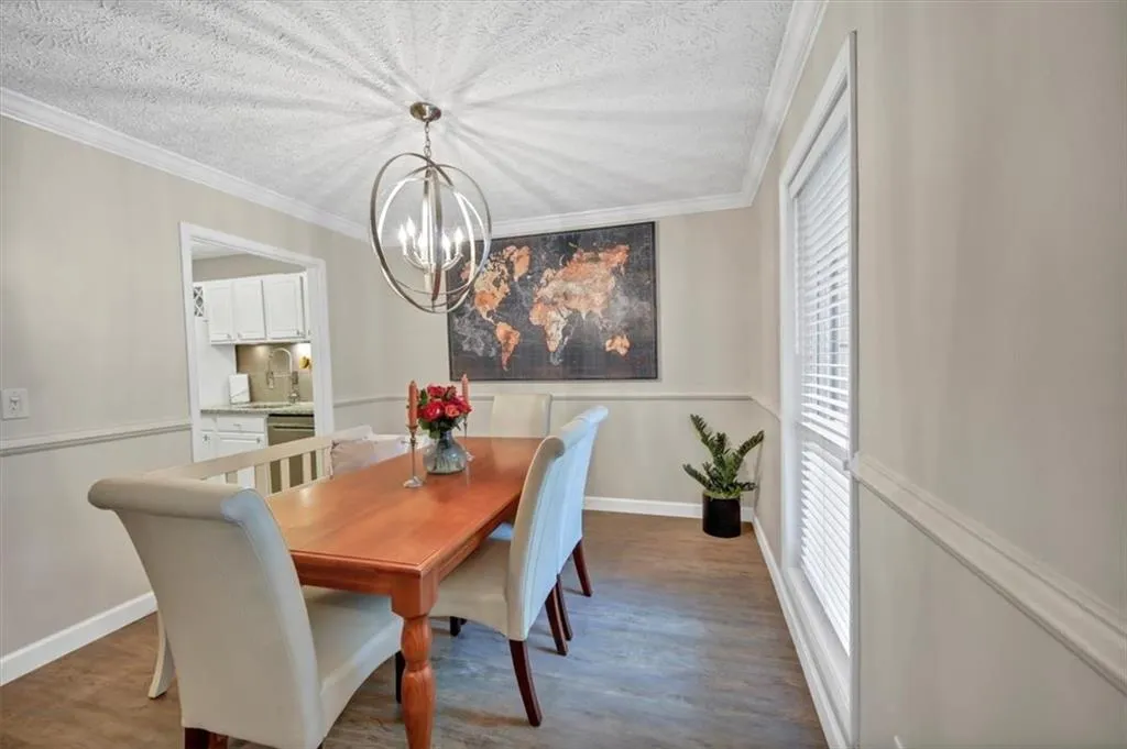 5135 Roswell Road Unit 1, Sandy Springs, Georgia 30342, 2 Bedrooms Bedrooms, ,2 BathroomsBathrooms,Residential,Sold,5135 Roswell Road Unit 1,7108353