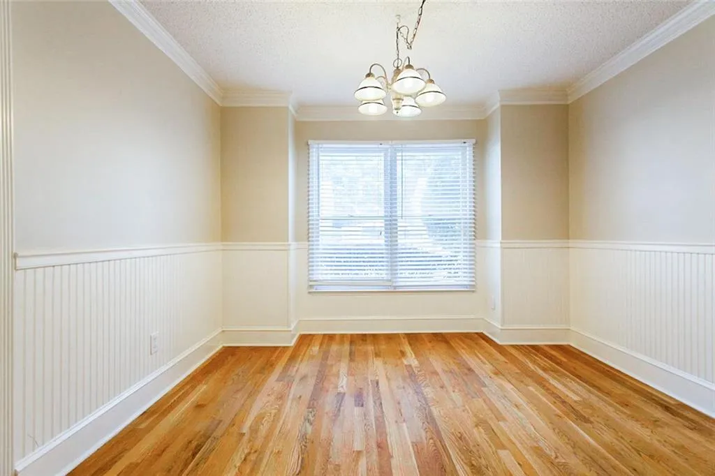 230 Peachtree Hollow Court Unit 19, Atlanta, Georgia 30328, 2 Bedrooms Bedrooms, ,2 BathroomsBathrooms,Residential,Sold,230 Peachtree Hollow Court Unit 19,6599685