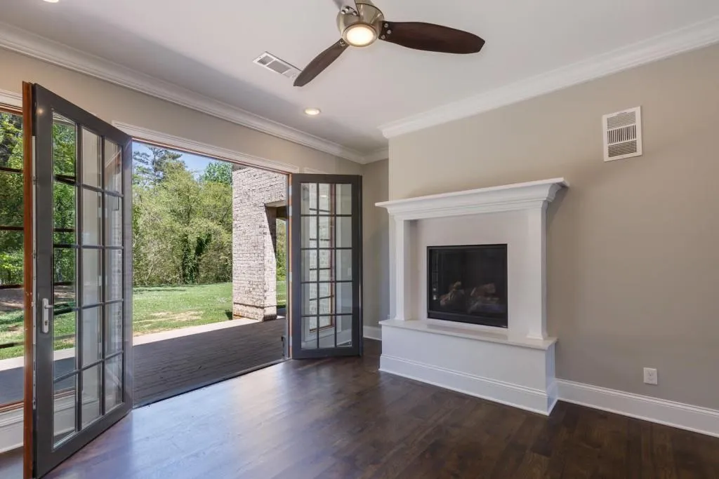 940 Dunwoody Club Drive, Sandy Springs, Georgia 30350, 6 Bedrooms Bedrooms, ,6 BathroomsBathrooms,Residential,Sold,940 Dunwoody Club Drive,6002430