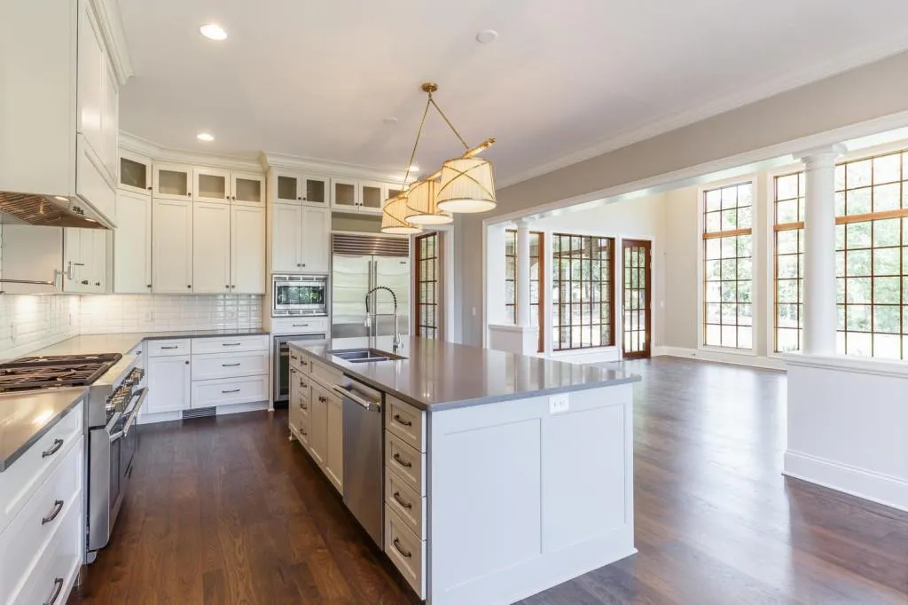 940 Dunwoody Club Drive, Sandy Springs, Georgia 30350, 6 Bedrooms Bedrooms, ,6 BathroomsBathrooms,Residential,Sold,940 Dunwoody Club Drive,6002430