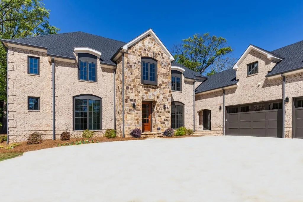 940 Dunwoody Club Drive, Sandy Springs, Georgia 30350, 6 Bedrooms Bedrooms, ,6 BathroomsBathrooms,Residential,Sold,940 Dunwoody Club Drive,6002430