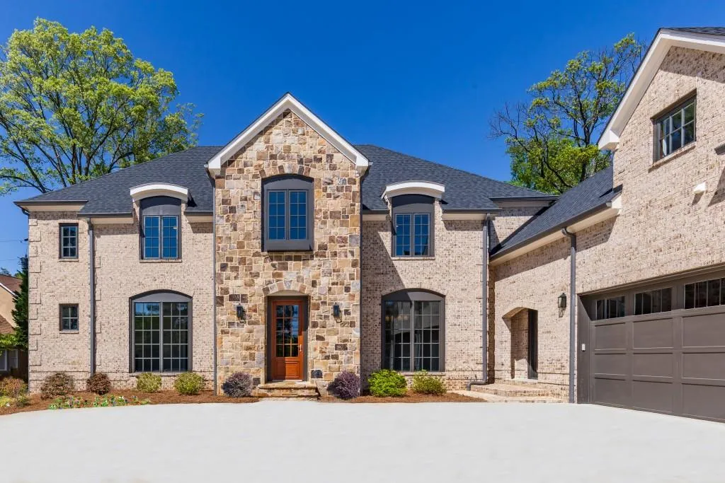 940 Dunwoody Club Drive, Sandy Springs, Georgia 30350, 6 Bedrooms Bedrooms, ,6 BathroomsBathrooms,Residential,Sold,940 Dunwoody Club Drive,6002430
