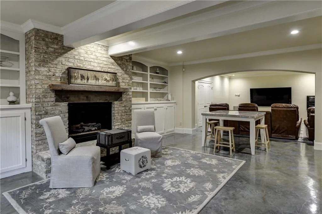 1075 Balmoral Road, Atlanta, Georgia 30319, 5 Bedrooms Bedrooms, ,5 BathroomsBathrooms,Residential,Sold,1075 Balmoral Road,5679497