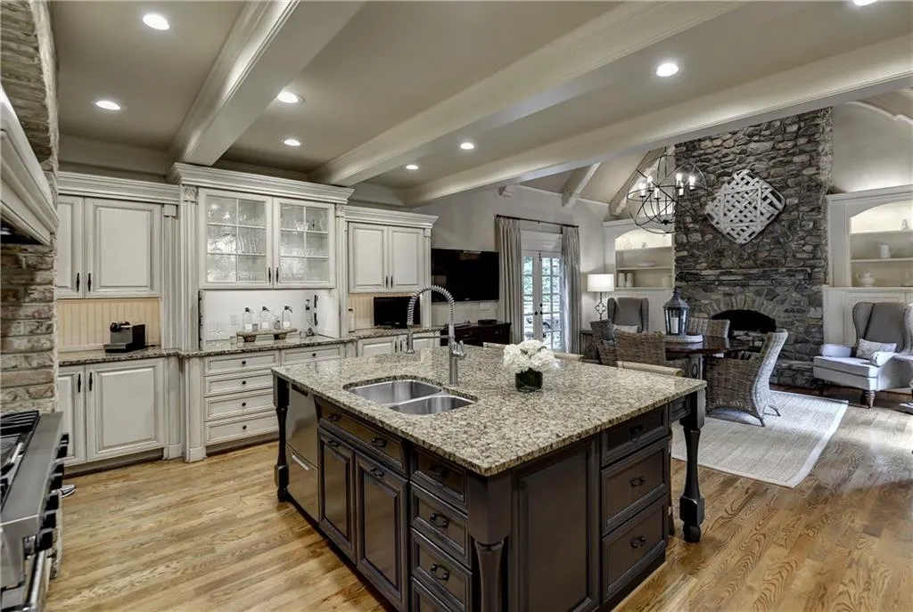 1075 Balmoral Road, Atlanta, Georgia 30319, 5 Bedrooms Bedrooms, ,5 BathroomsBathrooms,Residential,Sold,1075 Balmoral Road,5679497