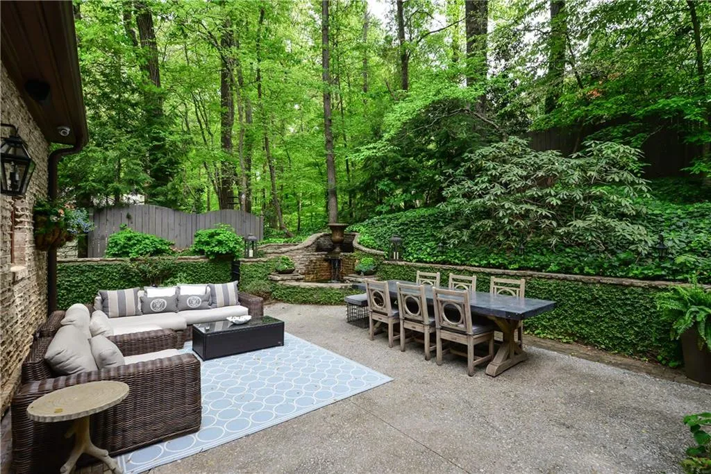 1075 Balmoral Road, Atlanta, Georgia 30319, 5 Bedrooms Bedrooms, ,5 BathroomsBathrooms,Residential,Sold,1075 Balmoral Road,5679497