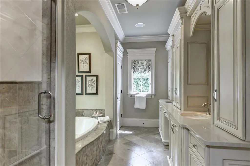 1075 Balmoral Road, Atlanta, Georgia 30319, 5 Bedrooms Bedrooms, ,5 BathroomsBathrooms,Residential,Sold,1075 Balmoral Road,5679497