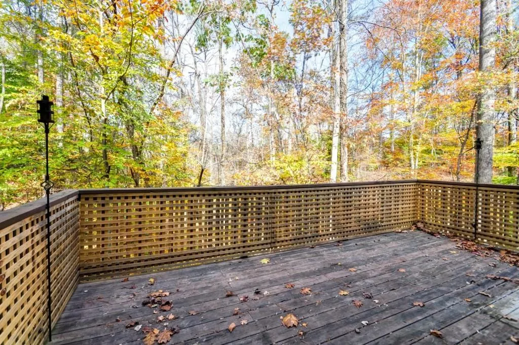 105 Fieldsborn Court, Atlanta, Georgia 30328, 5 Bedrooms Bedrooms, ,5 BathroomsBathrooms,Residential,Sold,105 Fieldsborn Court,5619750
