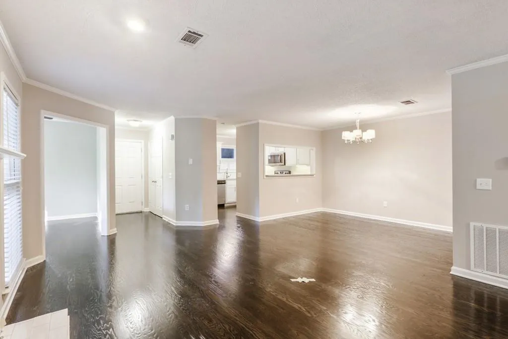 1100 Camden Court Unit 1100, Atlanta, Georgia 30327, 2 Bedrooms Bedrooms, ,2 BathroomsBathrooms,Residential,Sold,1100 Camden Court Unit 1100,5925358
