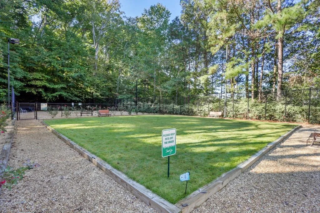 1100 Camden Court Unit 1100, Atlanta, Georgia 30327, 2 Bedrooms Bedrooms, ,2 BathroomsBathrooms,Residential,Sold,1100 Camden Court Unit 1100,5925358
