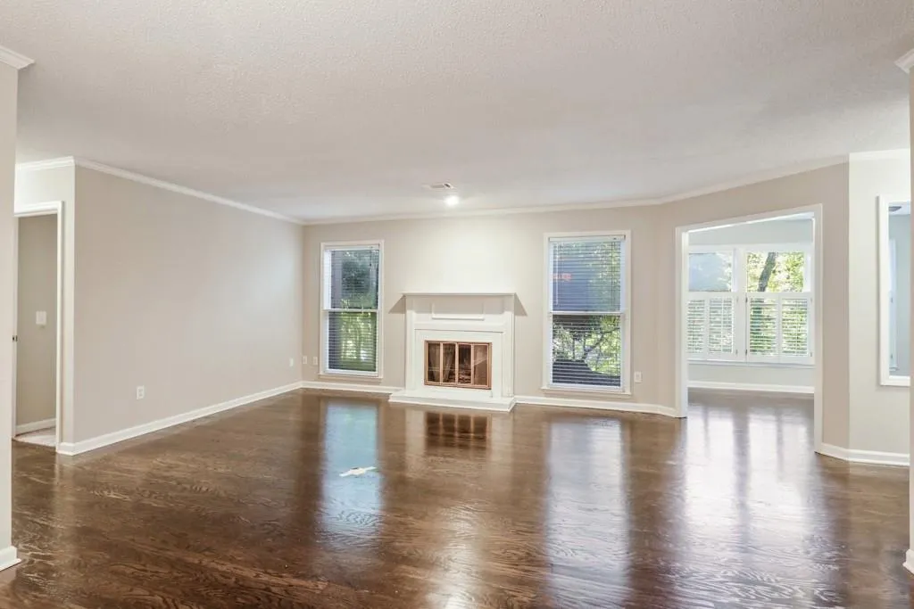 1100 Camden Court Unit 1100, Atlanta, Georgia 30327, 2 Bedrooms Bedrooms, ,2 BathroomsBathrooms,Residential,Sold,1100 Camden Court Unit 1100,5925358