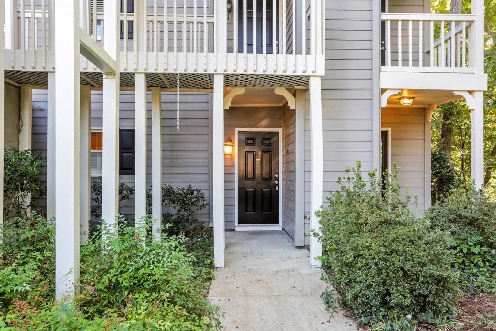 1100 Camden Court Unit 1100, Atlanta, Georgia 30327, 2 Bedrooms Bedrooms, ,2 BathroomsBathrooms,Residential,Sold,1100 Camden Court Unit 1100,5925358