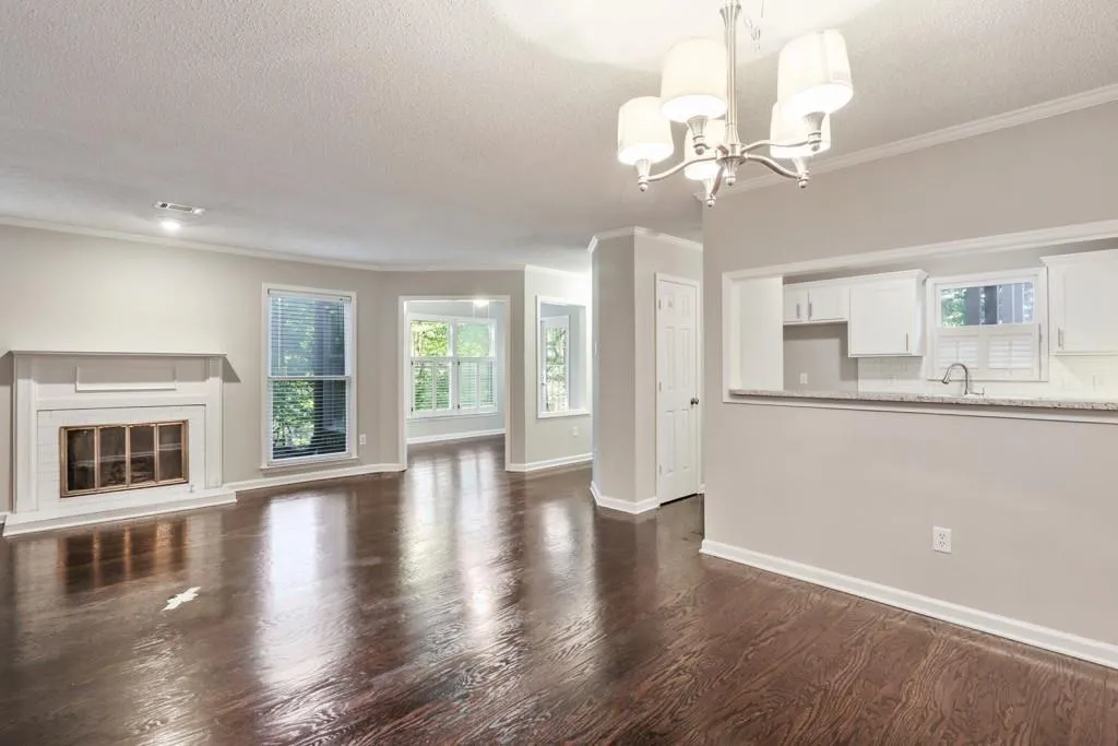 1100 Camden Court Unit 1100, Atlanta, Georgia 30327, 2 Bedrooms Bedrooms, ,2 BathroomsBathrooms,Residential,Sold,1100 Camden Court Unit 1100,5925358