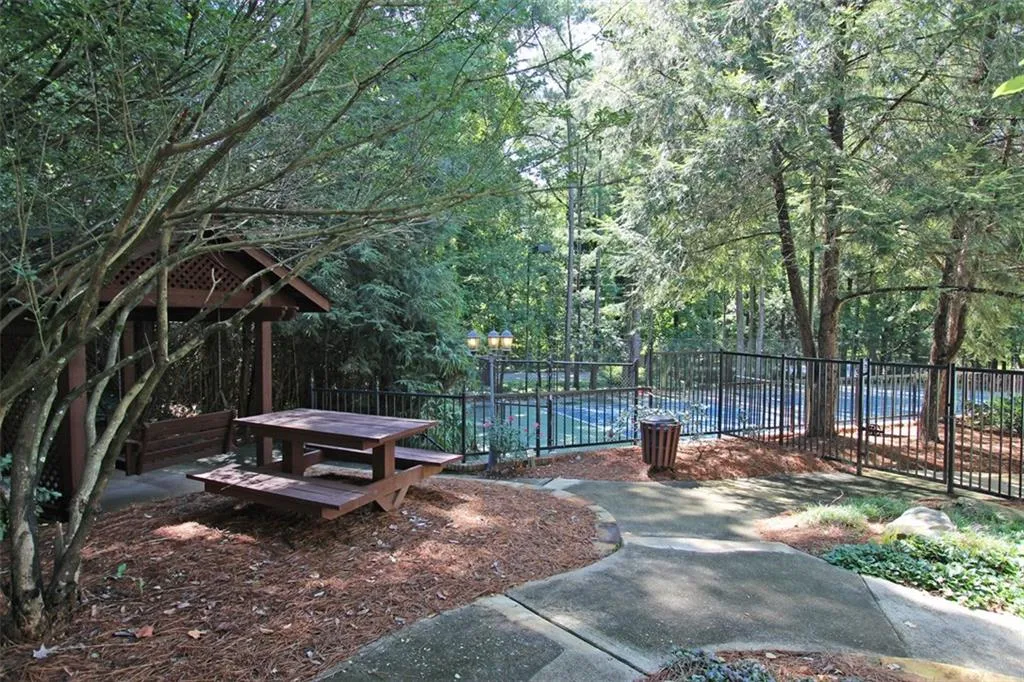 6824 Glenridge Drive Unit C, Atlanta, Georgia 30328, 1 Bedroom Bedrooms, ,1 BathroomBathrooms,Residential,Sold,6824 Glenridge Drive Unit C,5880510