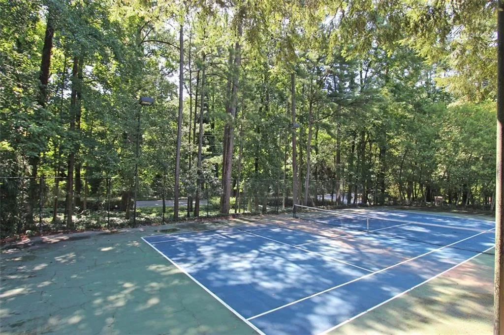 6824 Glenridge Drive Unit C, Atlanta, Georgia 30328, 1 Bedroom Bedrooms, ,1 BathroomBathrooms,Residential,Sold,6824 Glenridge Drive Unit C,5880510