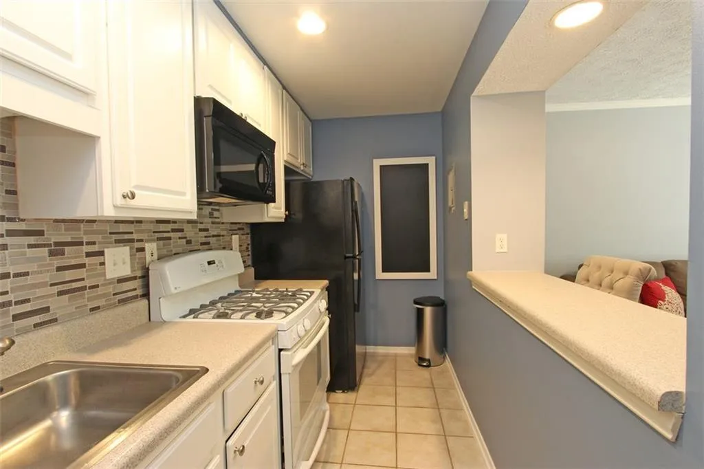 6824 Glenridge Drive Unit C, Atlanta, Georgia 30328, 1 Bedroom Bedrooms, ,1 BathroomBathrooms,Residential,Sold,6824 Glenridge Drive Unit C,5880510