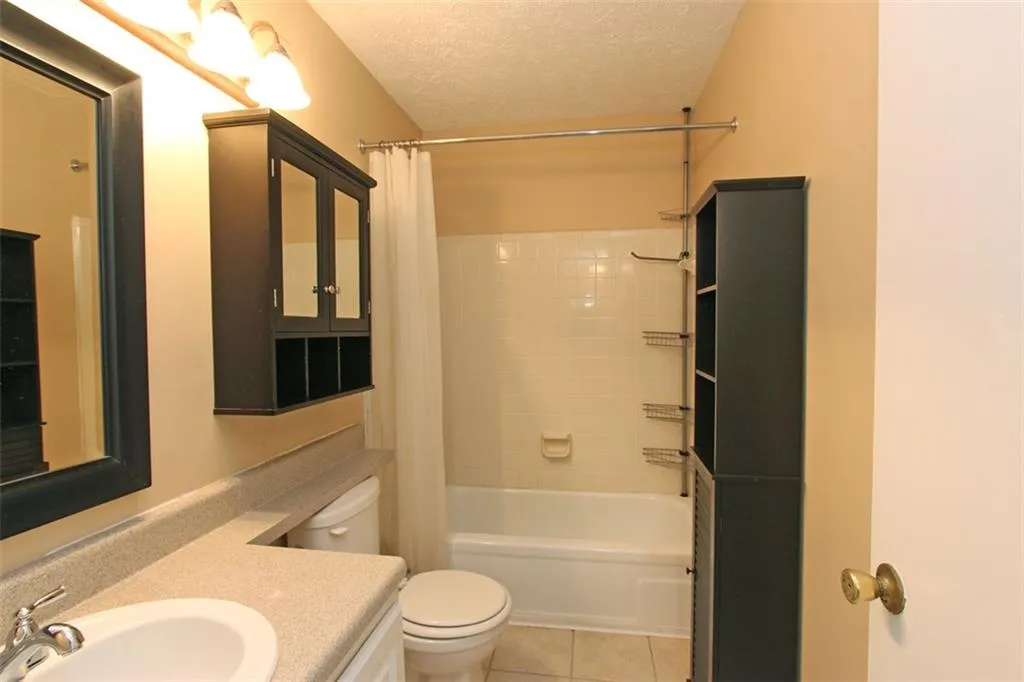 6824 Glenridge Drive Unit C, Atlanta, Georgia 30328, 1 Bedroom Bedrooms, ,1 BathroomBathrooms,Residential,Sold,6824 Glenridge Drive Unit C,5880510