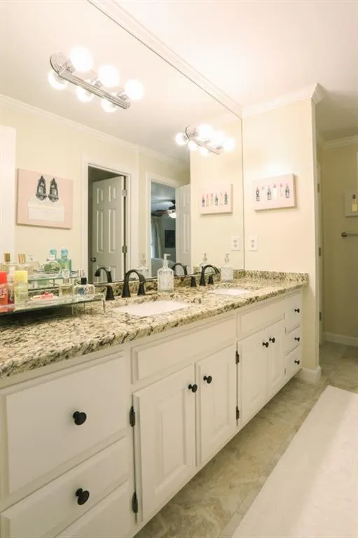 1810 Brandon Hall Drive, Sandy Springs, Georgia 30350, 5 Bedrooms Bedrooms, ,4 BathroomsBathrooms,Residential,Sold,1810 Brandon Hall Drive,6883546