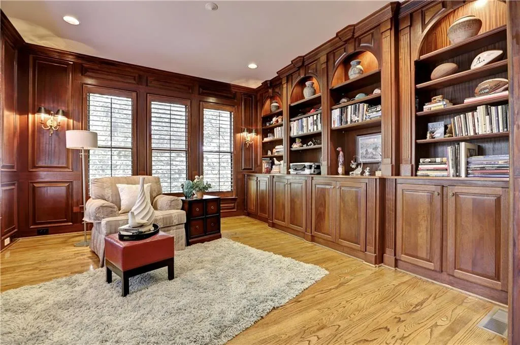 110 Strauss Lane, Sandy Springs, Georgia 30350, 6 Bedrooms Bedrooms, ,5 BathroomsBathrooms,Residential,Sold,110 Strauss Lane,5835770