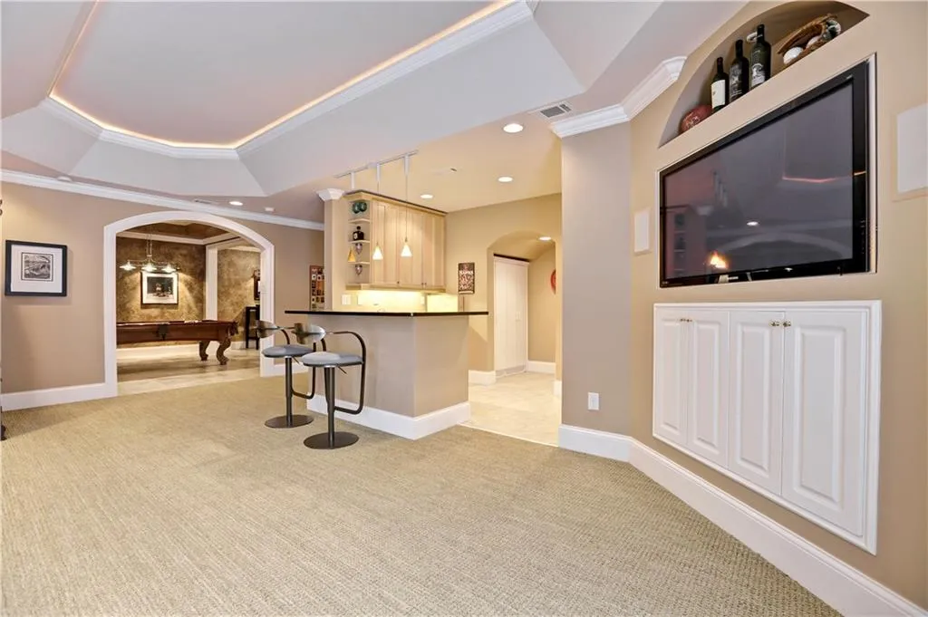 110 Strauss Lane, Sandy Springs, Georgia 30350, 6 Bedrooms Bedrooms, ,5 BathroomsBathrooms,Residential,Sold,110 Strauss Lane,5835770