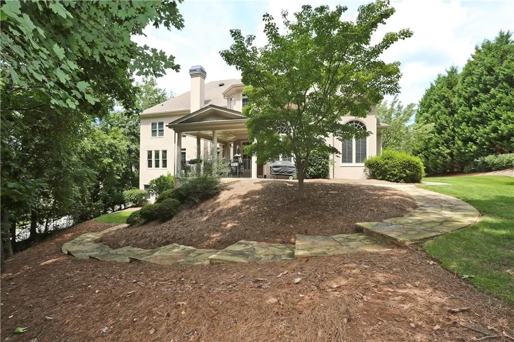 110 Strauss Lane, Sandy Springs, Georgia 30350, 6 Bedrooms Bedrooms, ,5 BathroomsBathrooms,Residential,Sold,110 Strauss Lane,5835770