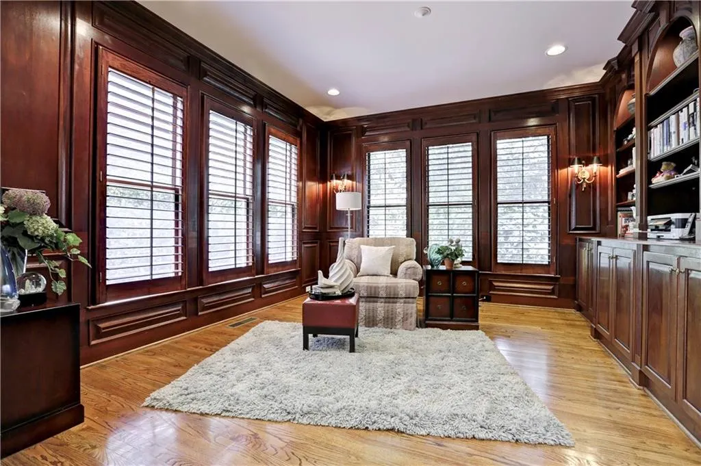 110 Strauss Lane, Sandy Springs, Georgia 30350, 6 Bedrooms Bedrooms, ,5 BathroomsBathrooms,Residential,Sold,110 Strauss Lane,5835770