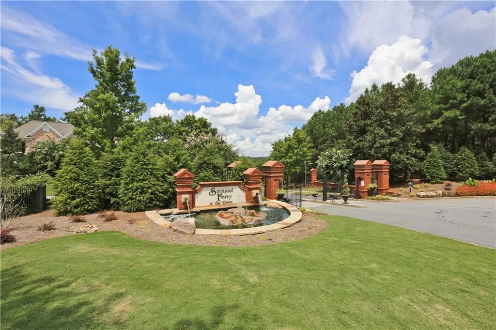 110 Strauss Lane, Sandy Springs, Georgia 30350, 6 Bedrooms Bedrooms, ,5 BathroomsBathrooms,Residential,Sold,110 Strauss Lane,5835770