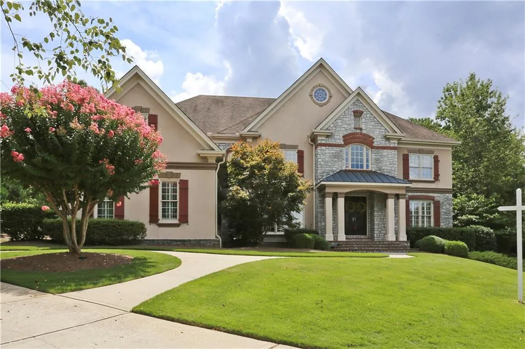 110 Strauss Lane, Sandy Springs, Georgia 30350, 6 Bedrooms Bedrooms, ,5 BathroomsBathrooms,Residential,Sold,110 Strauss Lane,5835770