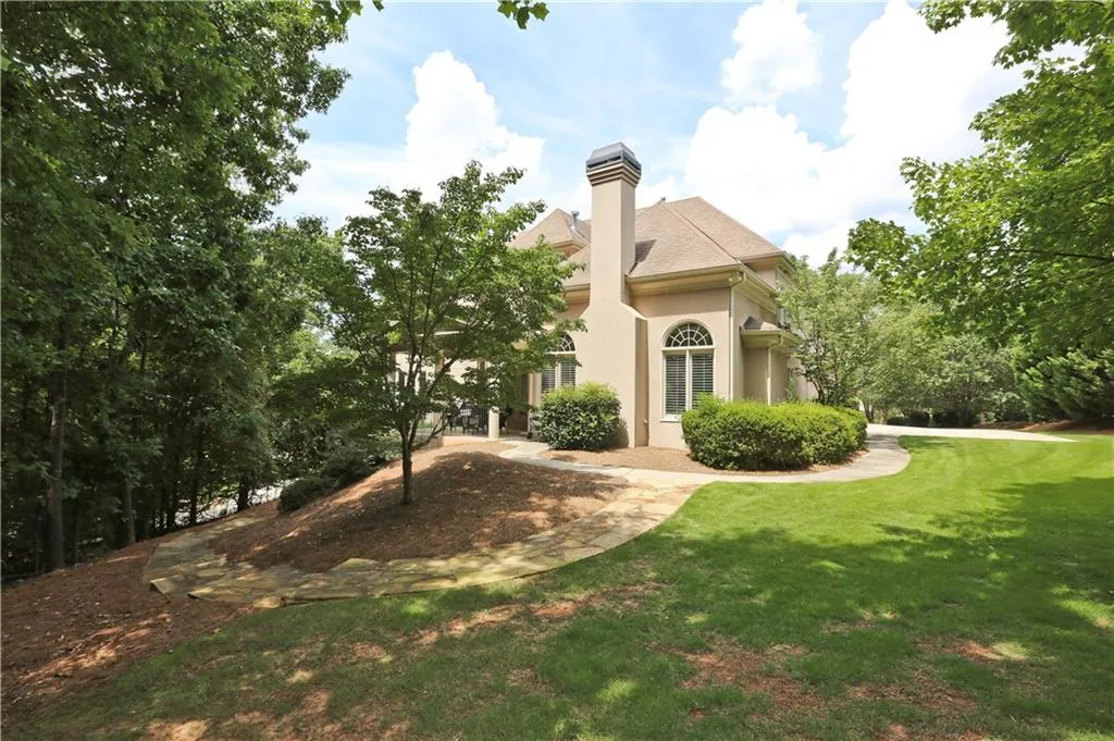 110 Strauss Lane, Sandy Springs, Georgia 30350, 6 Bedrooms Bedrooms, ,5 BathroomsBathrooms,Residential,Sold,110 Strauss Lane,5835770