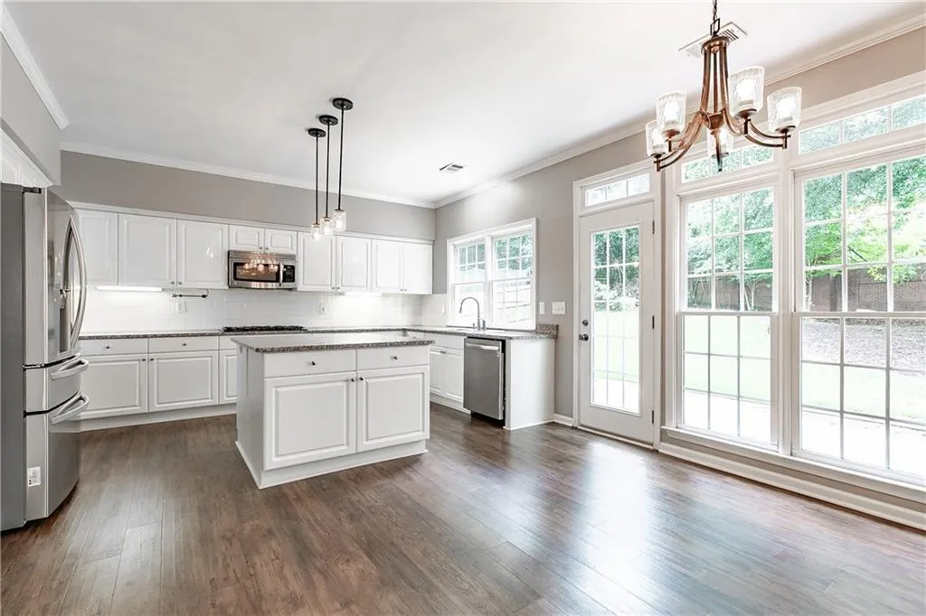 135 Smithdun Lane, Sandy Springs, Georgia 30350, 4 Bedrooms Bedrooms, ,2 BathroomsBathrooms,Residential,Sold,135 Smithdun Lane,6888714