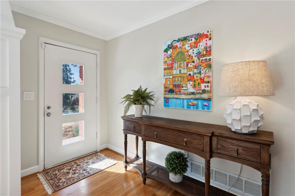 500 Forest Hills Drive, Sandy Springs, Georgia 30342, 3 Bedrooms Bedrooms, ,3 BathroomsBathrooms,Residential,Sold,500 Forest Hills Drive,7326372