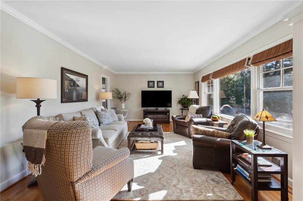 500 Forest Hills Drive, Sandy Springs, Georgia 30342, 3 Bedrooms Bedrooms, ,3 BathroomsBathrooms,Residential,Sold,500 Forest Hills Drive,7326372