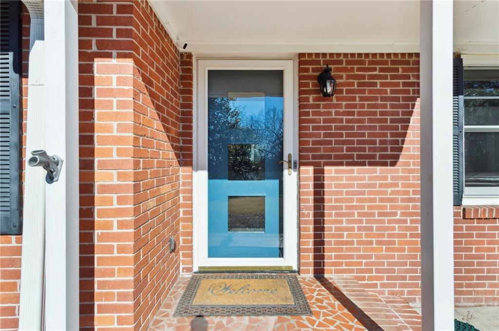 500 Forest Hills Drive, Sandy Springs, Georgia 30342, 3 Bedrooms Bedrooms, ,3 BathroomsBathrooms,Residential,Sold,500 Forest Hills Drive,7326372