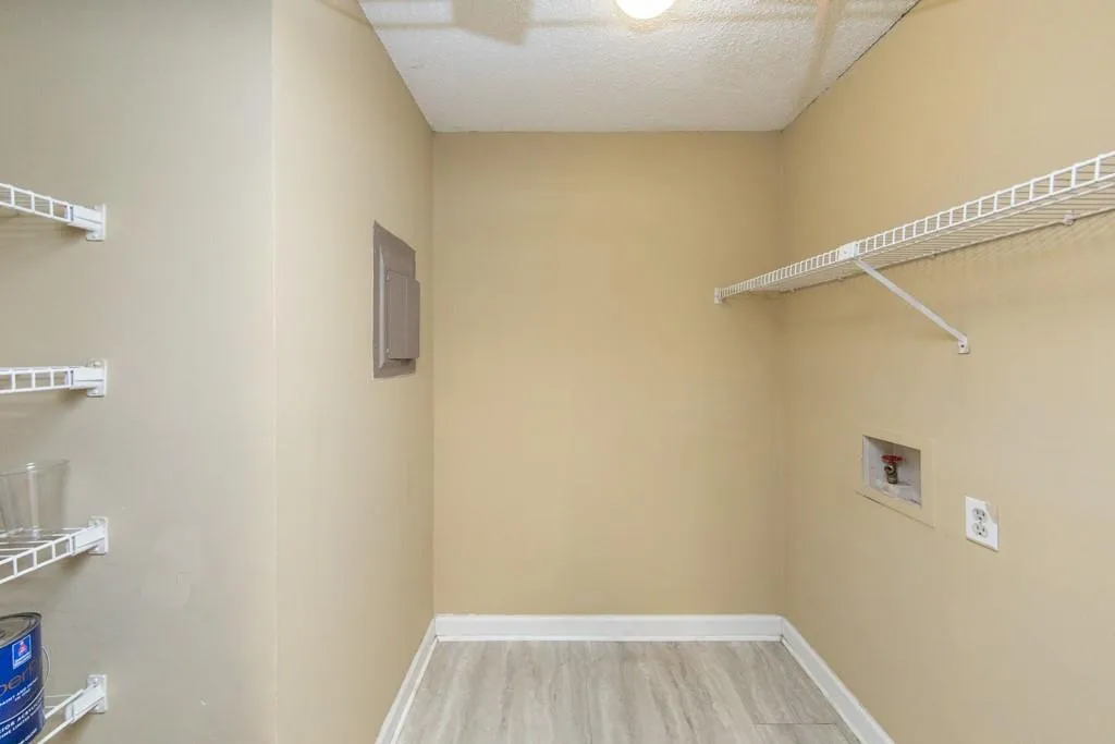 1211 Wingate Way, Sandy Springs, Georgia 30350, 1 Bedroom Bedrooms, ,1 BathroomBathrooms,Residential,Sold,1211 Wingate Way,6847953