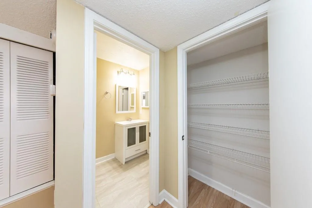 1211 Wingate Way, Sandy Springs, Georgia 30350, 1 Bedroom Bedrooms, ,1 BathroomBathrooms,Residential,Sold,1211 Wingate Way,6847953