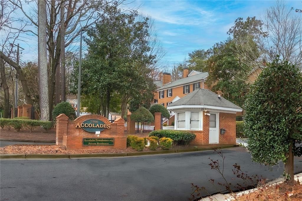 7500 Roswell Road Unit 55, Sandy Springs, Georgia 30350, 2 Bedrooms Bedrooms, ,2 BathroomsBathrooms,Residential,Sold,7500 Roswell Road Unit 55,7345213