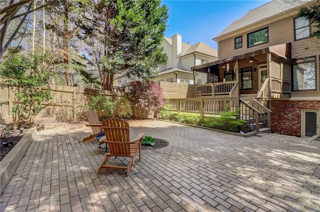 View of patio / terrace featuring ceiling fan