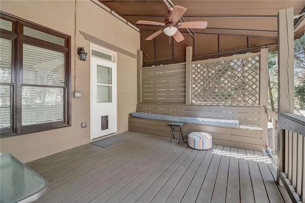 Deck with ceiling fan