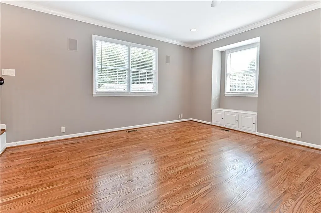550 High Point Lane, Sandy Springs, Georgia 30342, 4 Bedrooms Bedrooms, ,3 BathroomsBathrooms,Residential,Sold,550 High Point Lane,6632941