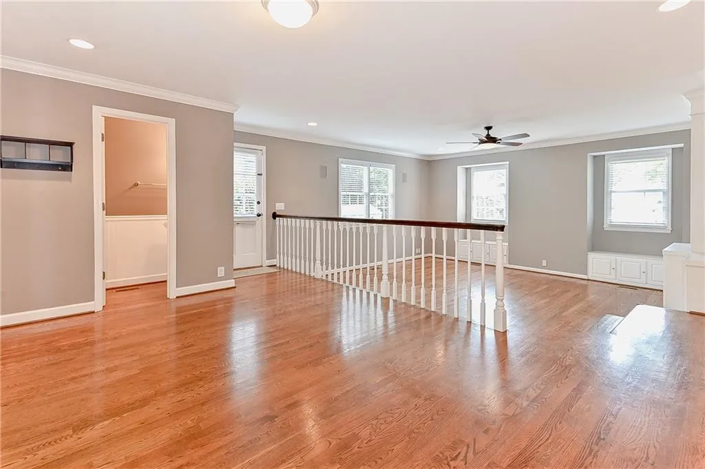 550 High Point Lane, Sandy Springs, Georgia 30342, 4 Bedrooms Bedrooms, ,3 BathroomsBathrooms,Residential,Sold,550 High Point Lane,6632941
