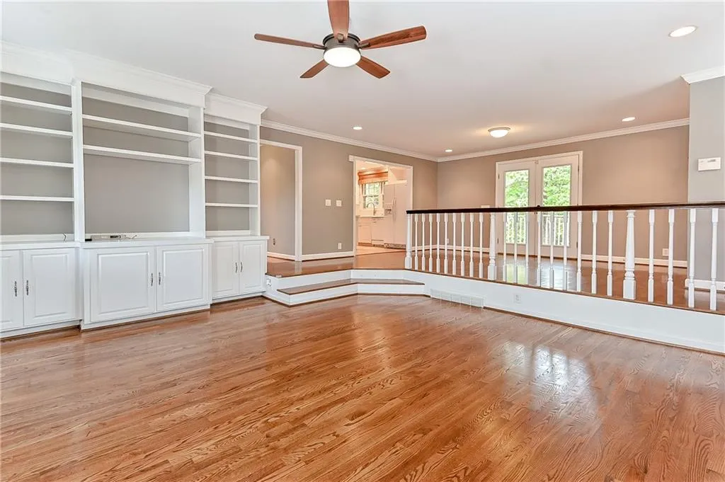550 High Point Lane, Sandy Springs, Georgia 30342, 4 Bedrooms Bedrooms, ,3 BathroomsBathrooms,Residential,Sold,550 High Point Lane,6632941