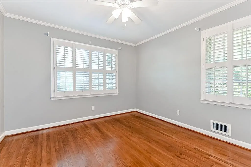 550 High Point Lane, Sandy Springs, Georgia 30342, 4 Bedrooms Bedrooms, ,3 BathroomsBathrooms,Residential,Sold,550 High Point Lane,6632941